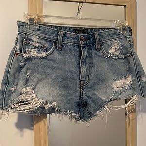 Cutoff denim shorts